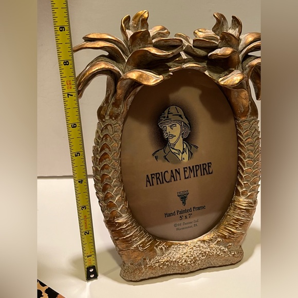 NWT DEZINE AFRICAN EMPIRE 5”x7” PALM TREE PICTURE FRAME. - Picture 7 of 8